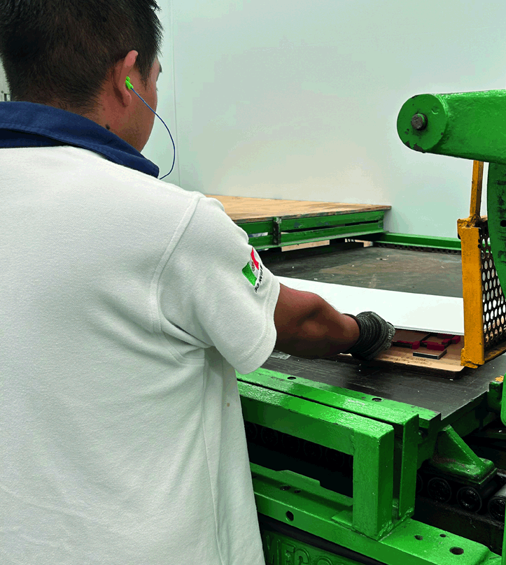 Producción y fabricación de cajas de cartón